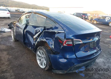 2022 Tesla Model Y Long Range Dual Motor All-Wheel Drive from USA, damaged, VIN 7SAYGAEE7NF508034